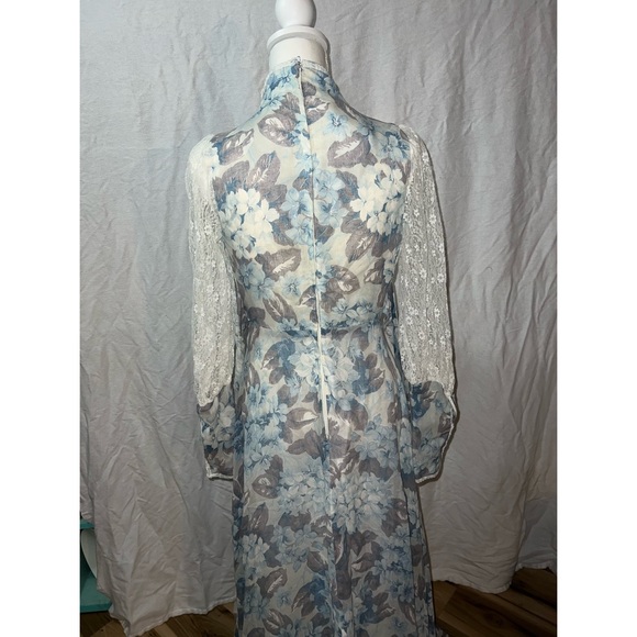 Size 11 - Picture 6 of 7